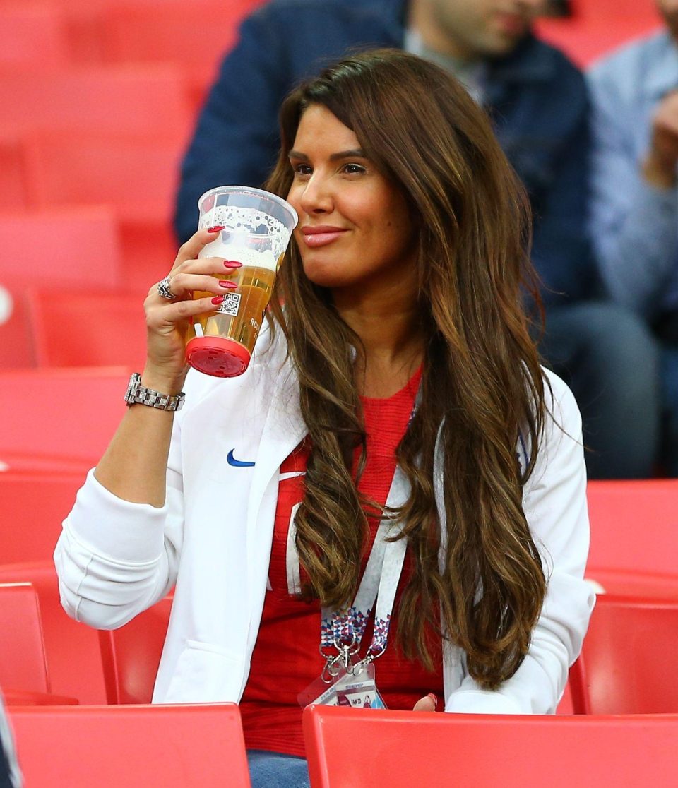 世界杯英格兰太太团在卡塔尔血拼,世界杯英格兰太太团来袭