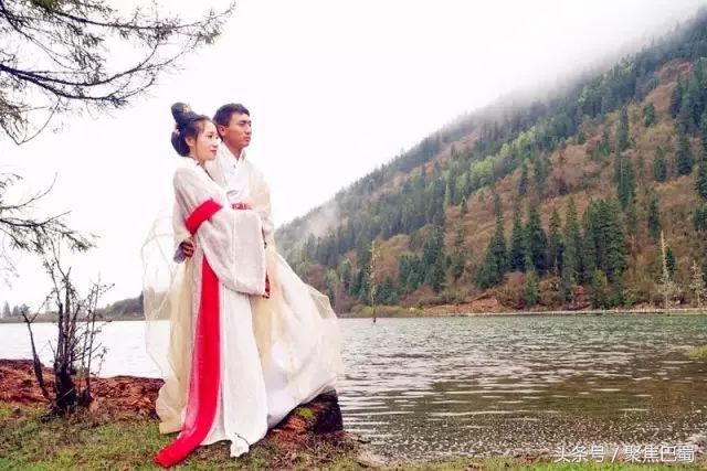 从成都出发最近的草原,成都出发4小时雪山花海