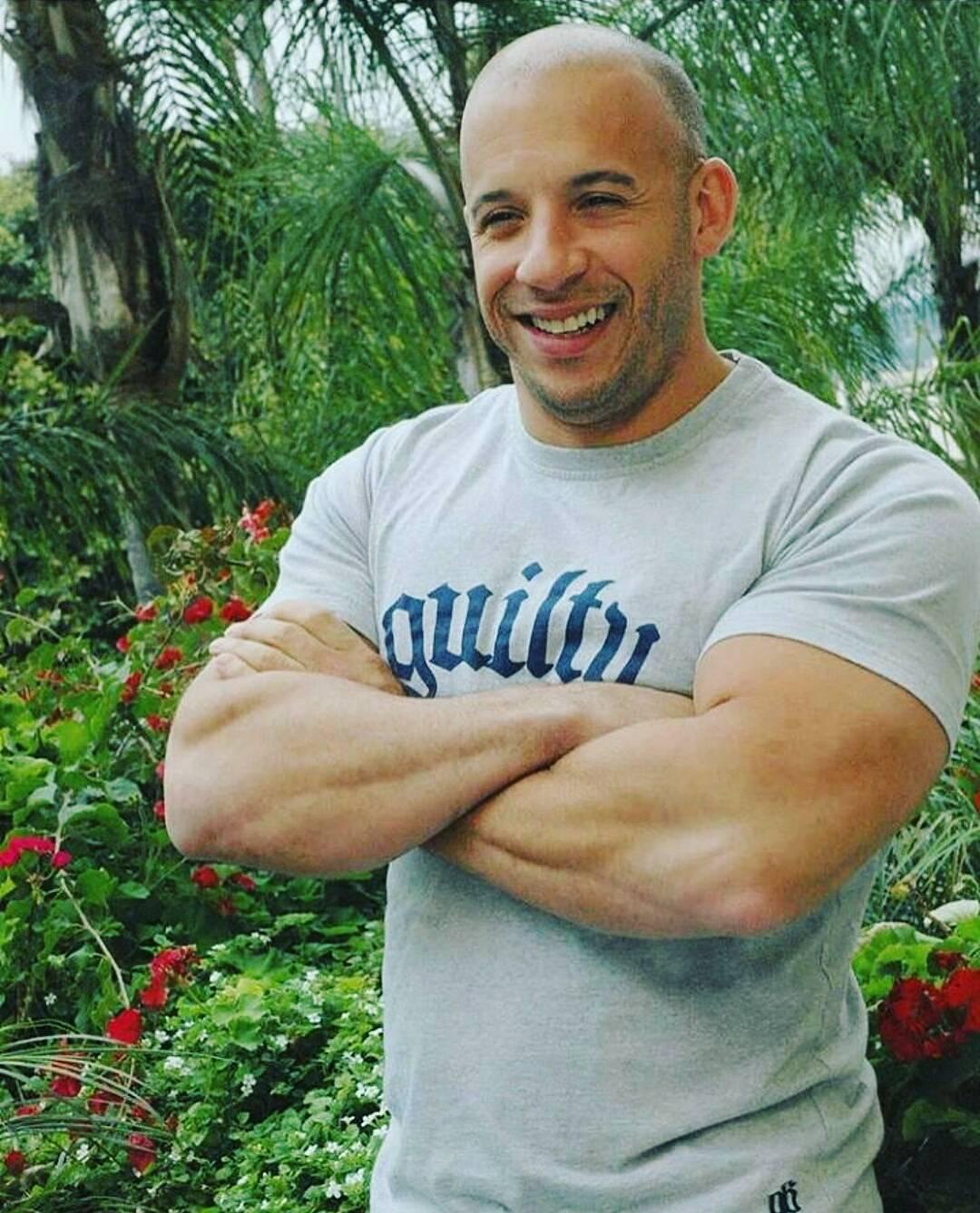 卧推完肩膀疼怎么恢复,卧推完胸肌痛怎么办