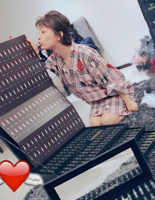 14种口红颜色对比,mac口红rubywoo和迪奥999哑光