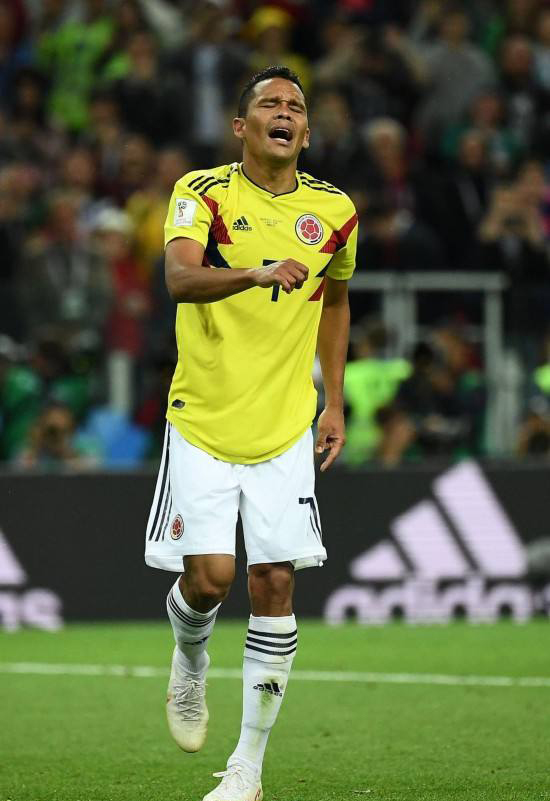 球员罚丢点球安慰,球员罚丢点球球迷