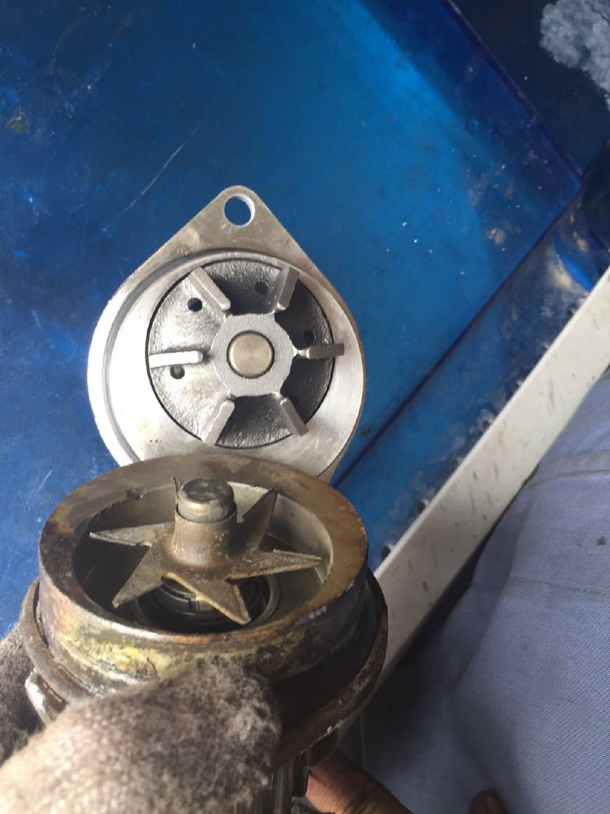 标致408防冻液专修,标致408发动机冷却液温度不一致