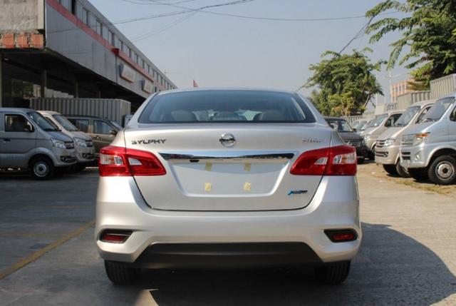 4s店低配改高配如何辨别,车的高低配是4s店加装出来的吗