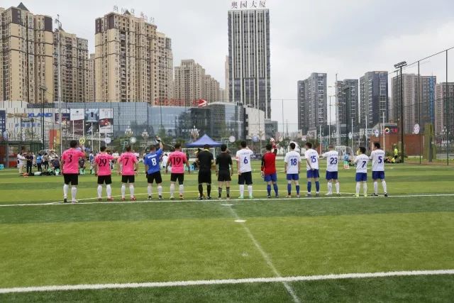 竞技绿茵,重庆高新区足球代表队