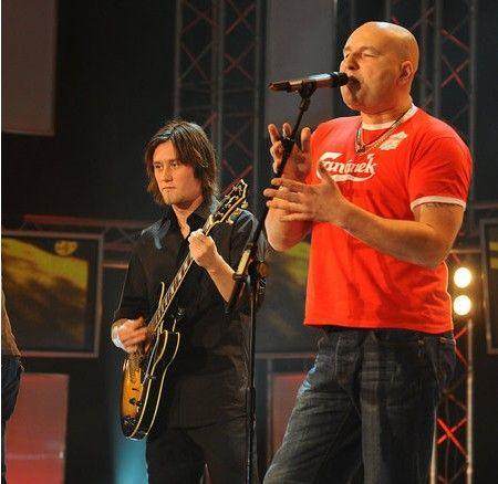 踢球和乐器两不误，足球界的音乐家们有多疯狂！