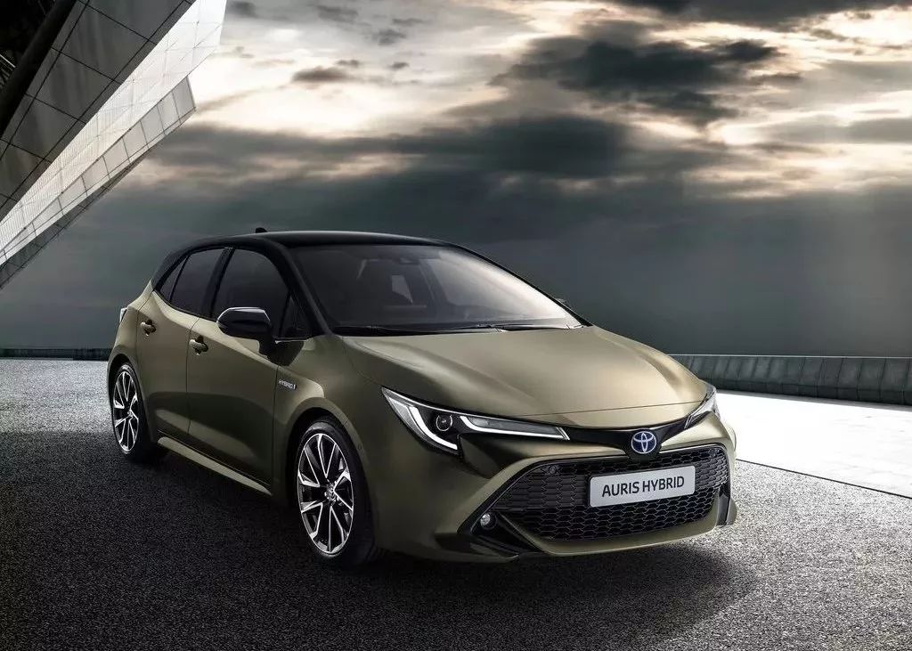 奔驰c200双门轿跑轮毂改装,双门轿车配什么轮毂