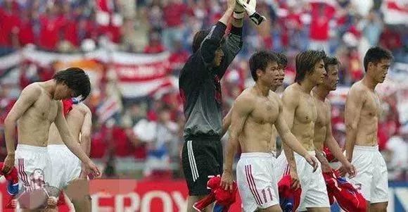 中国男足大吃大喝,中国男足伙食食谱