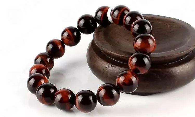 总觉得手腕空落落？那是因为你还缺个水晶手链！