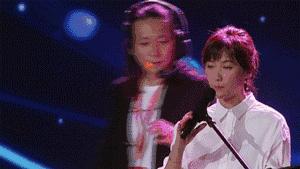 后期菌来带你看看紧张、弱不禁风、表里不一的跨界歌手长什么样