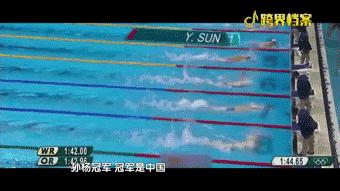 后期菌来带你看看紧张、弱不禁风、表里不一的跨界歌手长什么样