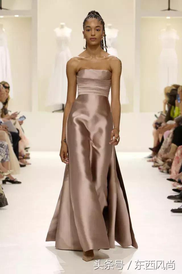 迪奥二零一九秋冬高定秀,2019迪奥高级定制秋冬