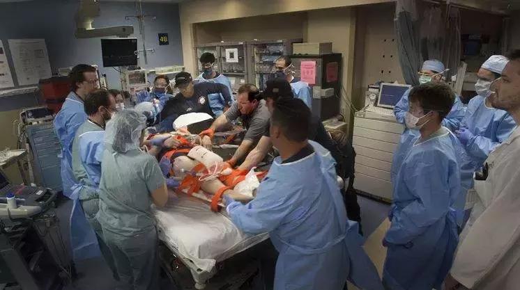 小孩在美国医院喝了杯奶,孩子喝饮料进急诊室