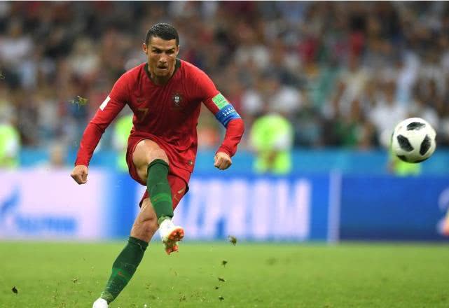 内马尔c罗梅西他们三个谁最厉害,c罗和梅西内马尔谁更厉害