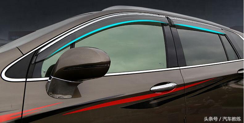 为什么车不带晴雨挡,汽车加晴雨挡好还是不装好