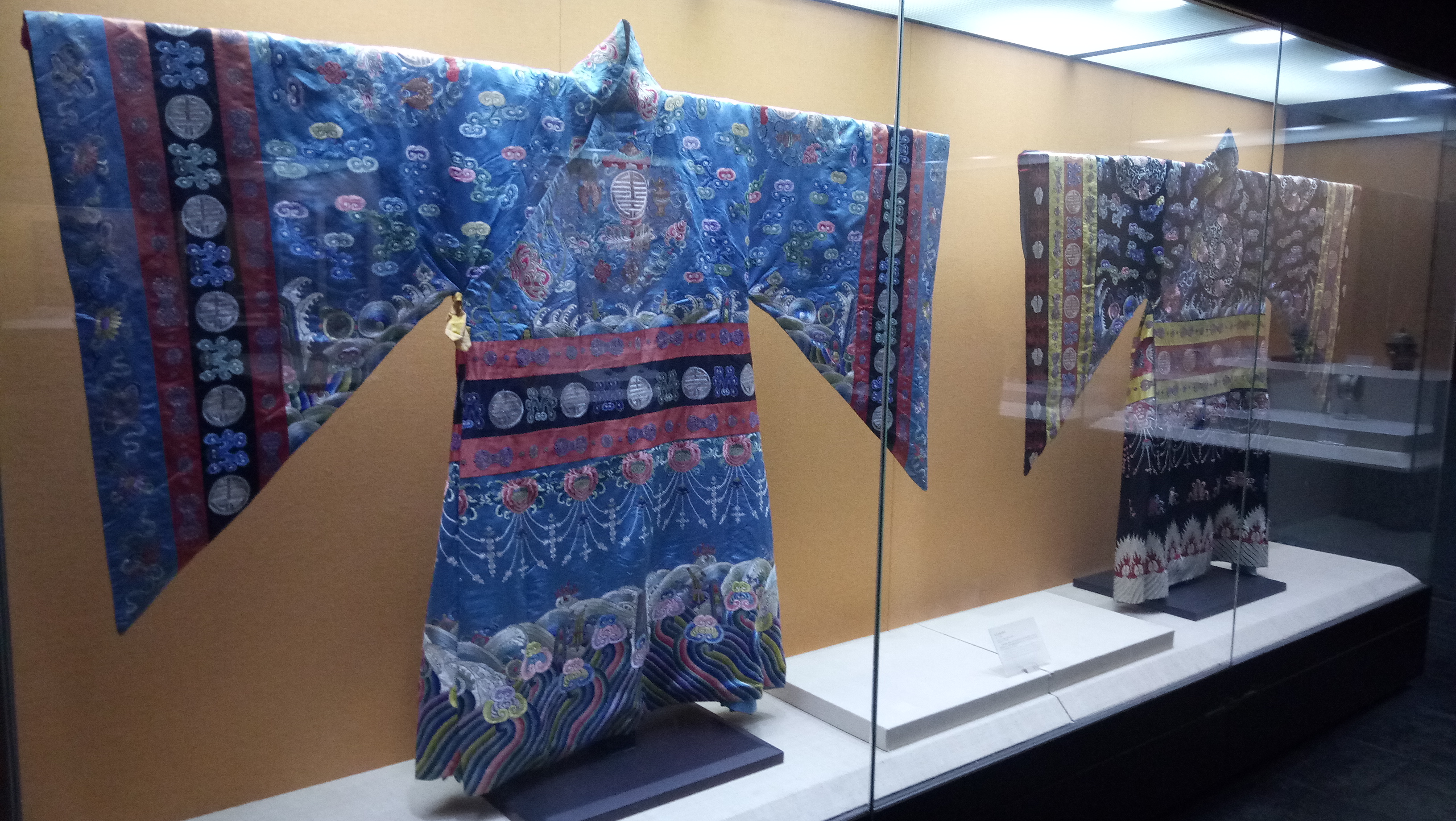 雍和宫和故宫游玩顺序,北京故宫和雍和宫哪个更值得去