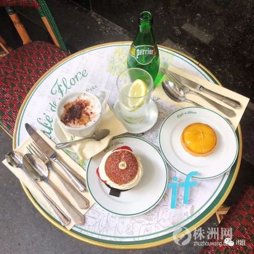 我在巴黎莎士比亚书店里，竟然找到了看手相的书