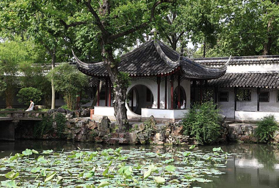 苏州姑苏城外寒山寺好惬意,姑苏城外寒山寺夜半钟声到客船上