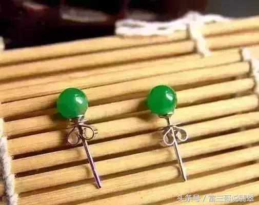 翡翠手镯断了如何处理,翡翠手镯断了怎么办