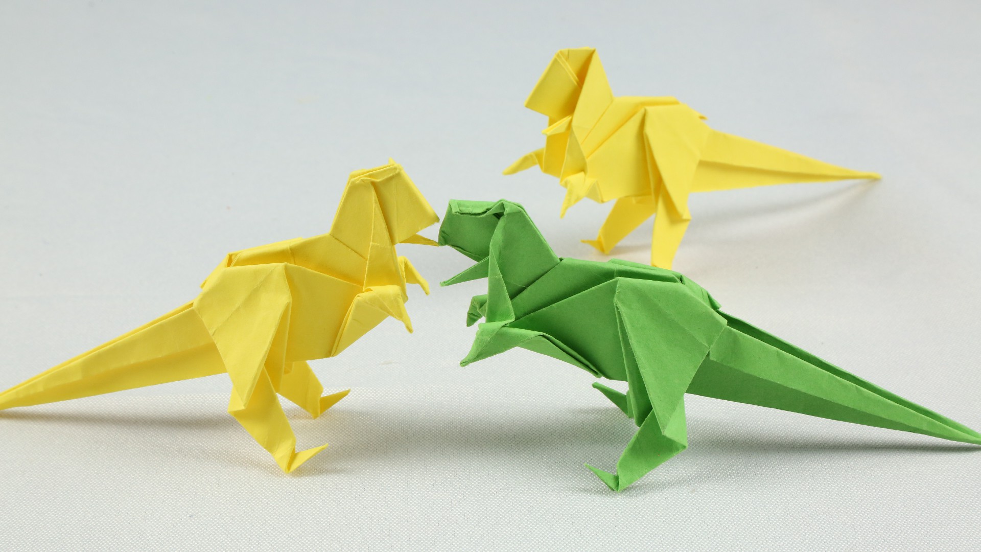 想要恐龙玩具，不用再去商场买了，姑娘教你巧用一张纸折出来