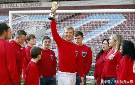 足球最佳十一人游戏,足球史上最强十一人排名