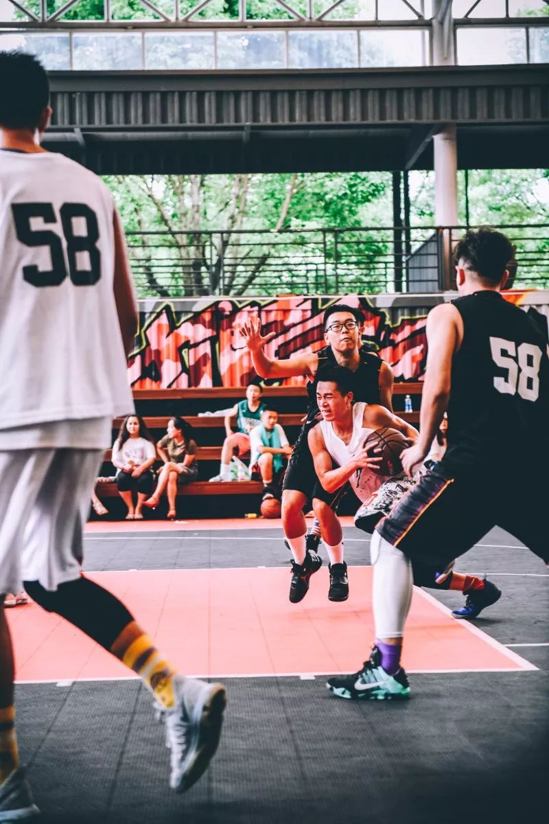 问鼎武汉｜“枫叶地下室”晋级JORDANFLIGHTCLUB精英挑战赛华东总决赛