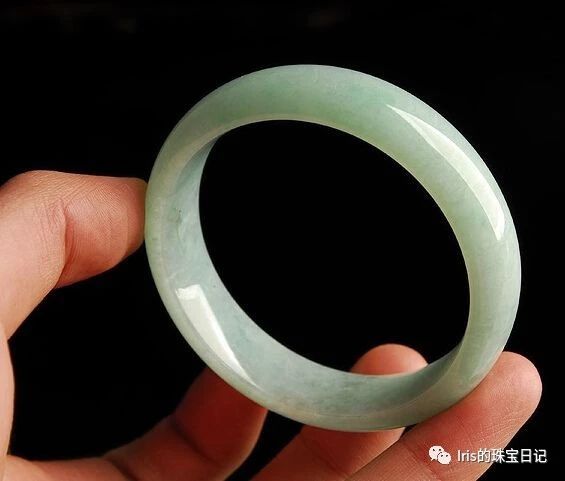 翡翠蓝水和飘花哪个好,飘花蓝水翡翠如意