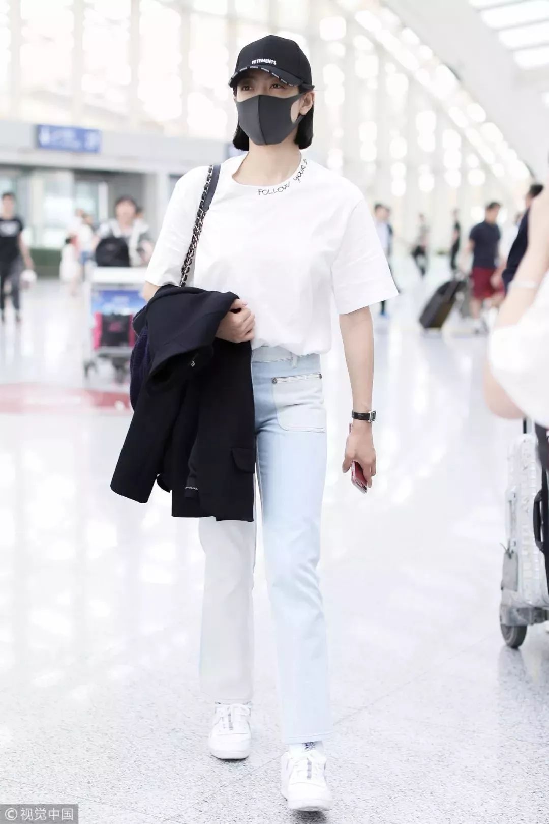 oversizetee穿搭,教你几种白tee的时尚穿法