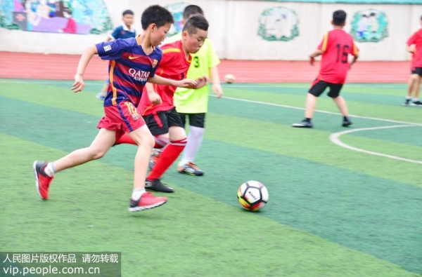 足球踝是技术性损伤吗,踢球怎么预防足背损伤