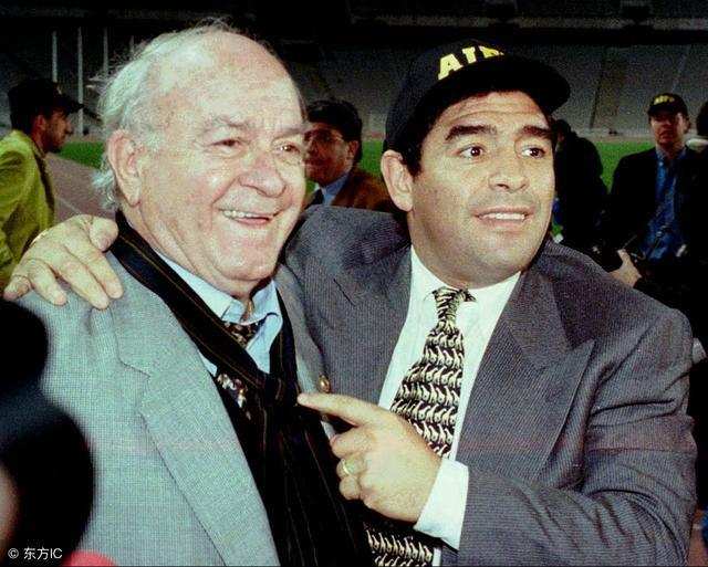 足球历史100大巨星第一名,足球史上10大巨星