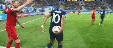 姆巴佩耍球技,姆巴佩耍花球