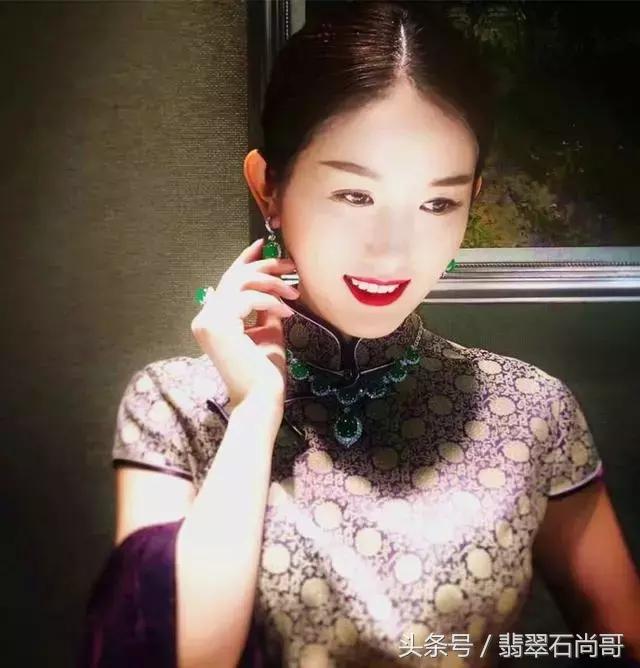 翡翠戒指的正确保养方法,翡翠吊坠保养最好方法