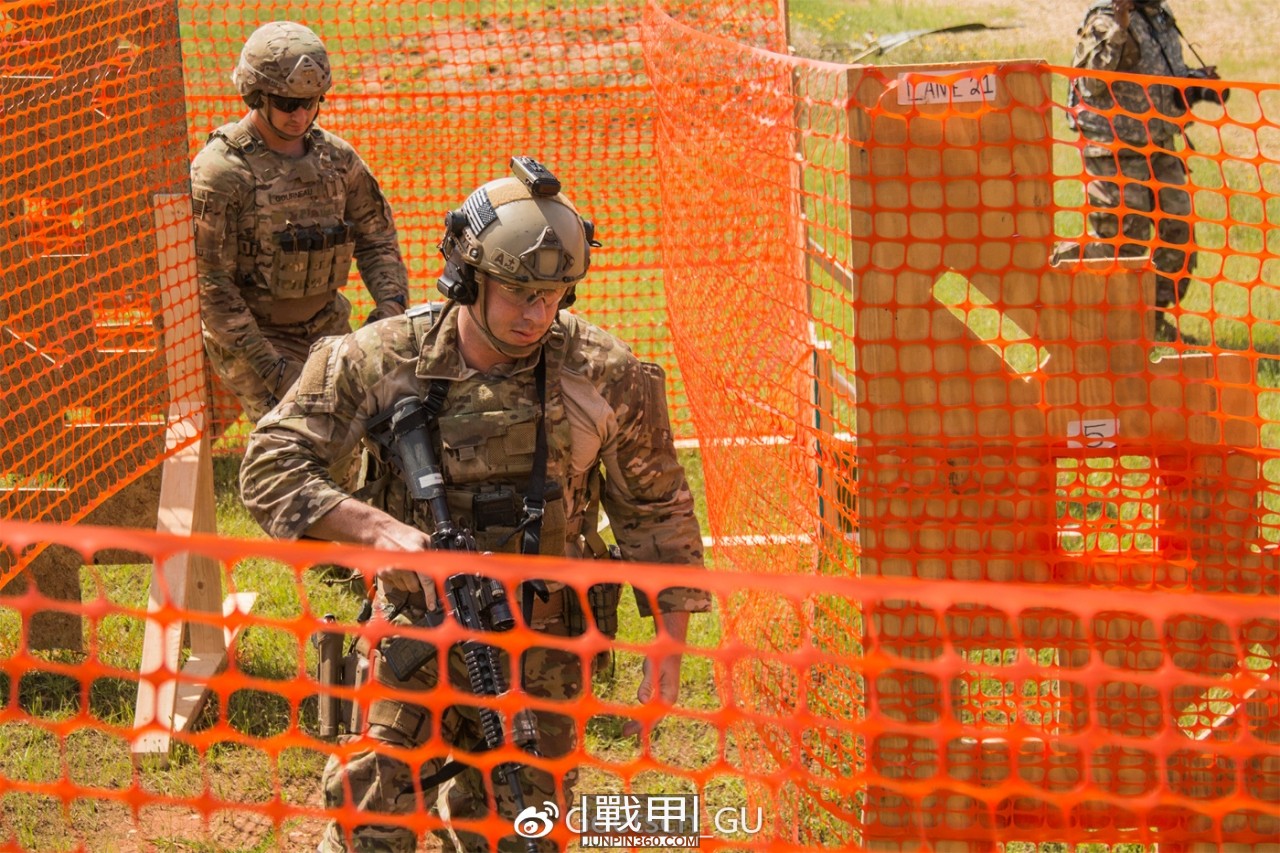 美国陆军步兵个人自购和配发装备