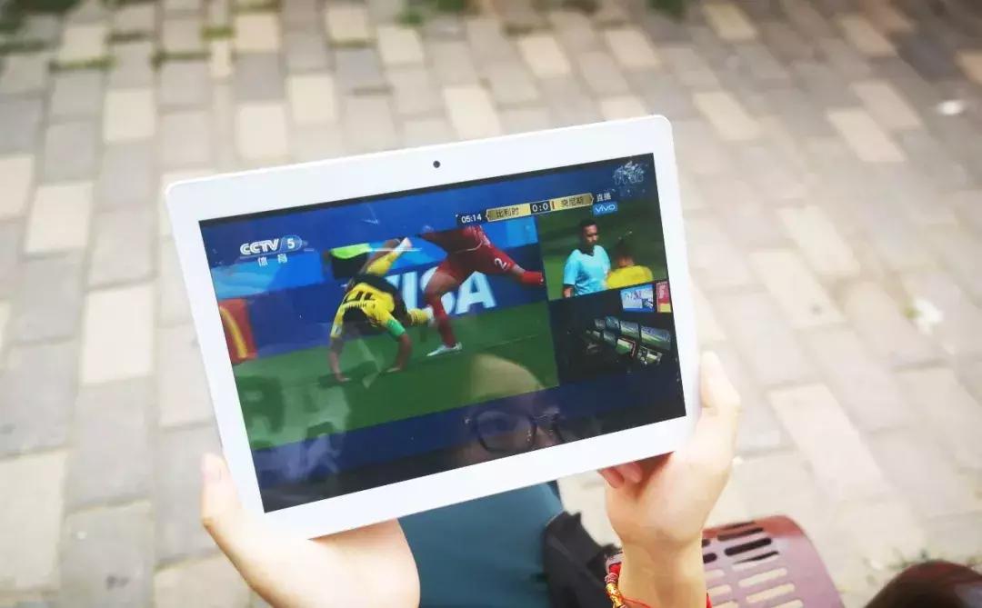 昂达x20平板能开什么画质和平精英,昂达x20插卡视频