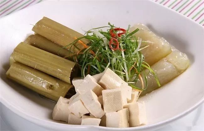 塞住鼻子就不打呼噜,塞住鼻子给宝宝换尿布