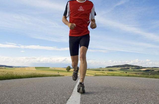 跑者最常见的几种伤病,跑者膝盖受伤最常见情况