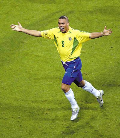 世界四大公认足球球王排名,世界五大球王排名前十名