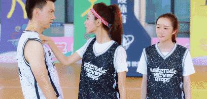 魏小也微博,魏小也抖音首秀