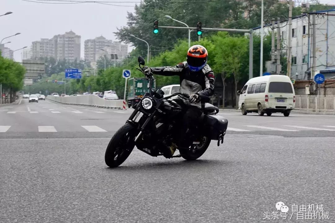 抢鲜试驾龙嘉V途250，小排量美式巡航新选择丨把玩