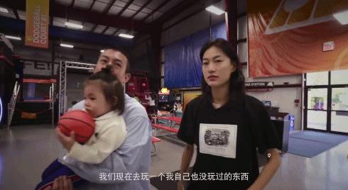 出生就穿爱马仕，上杂志封面的星二代萌娃，真是赢在了起跑线上！