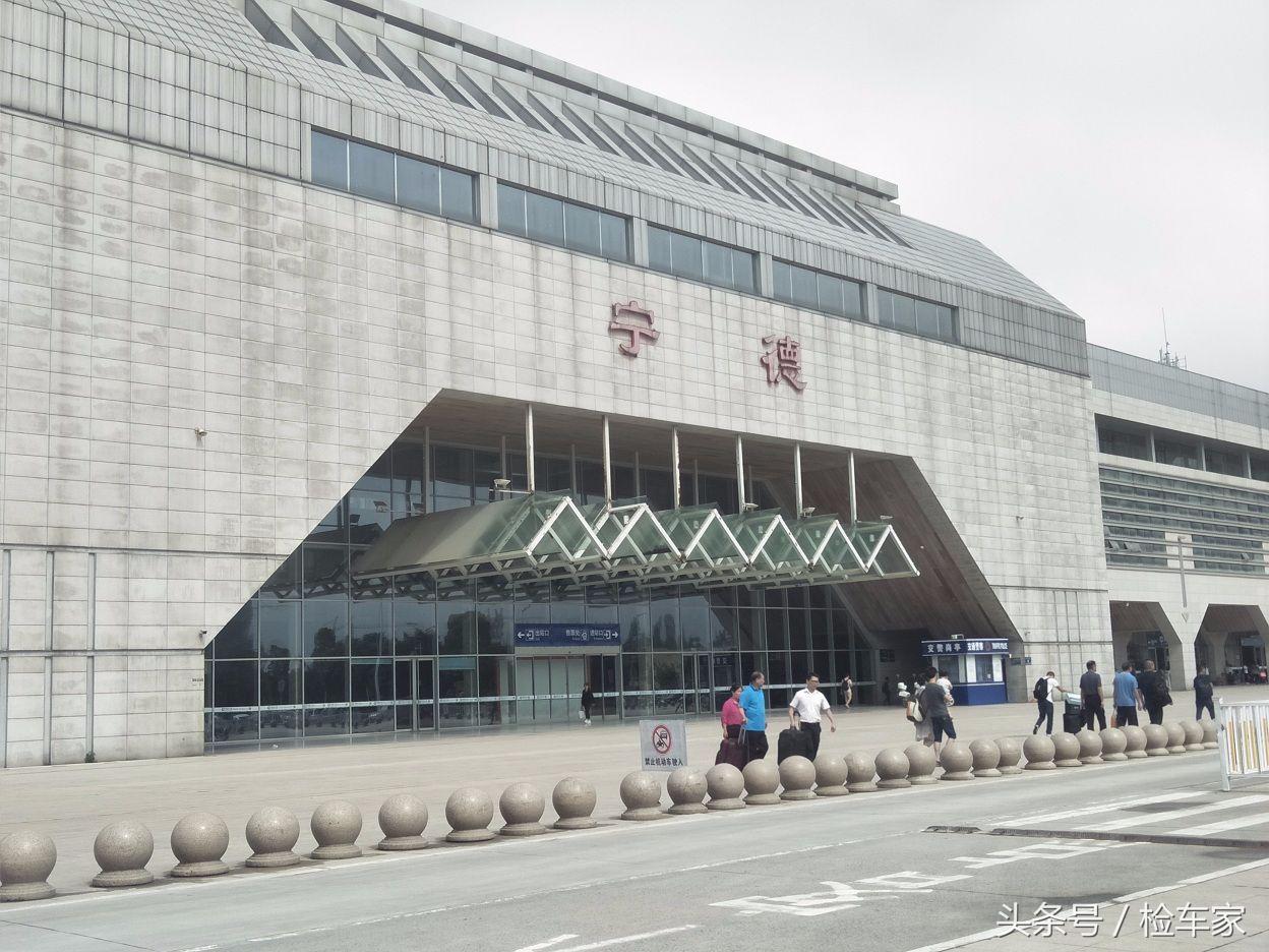 豪华跑车二手车50万以内,玛莎拉蒂gt跑车多少钱一台