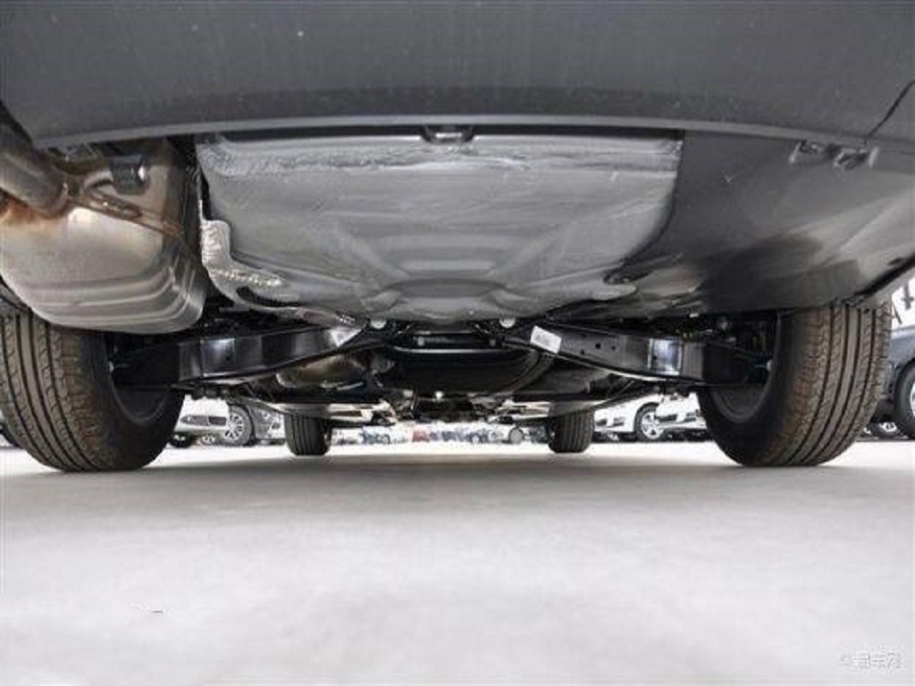 速腾凌派区别讲解,大众速腾与本田凌派哪个性价比高