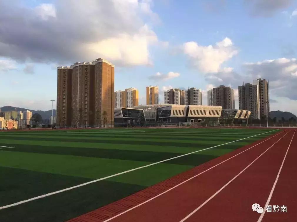 除都匀一中、二中、民办高中外，其余县市高中不得跨县招生