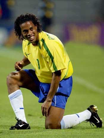 足球历史最强阵容11人,足球历史上各个位置的十大球星