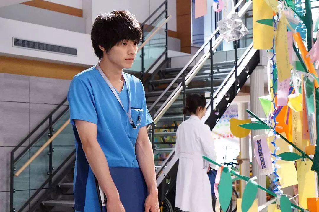 山崎贤人呆萌,山崎贤人藤木直人