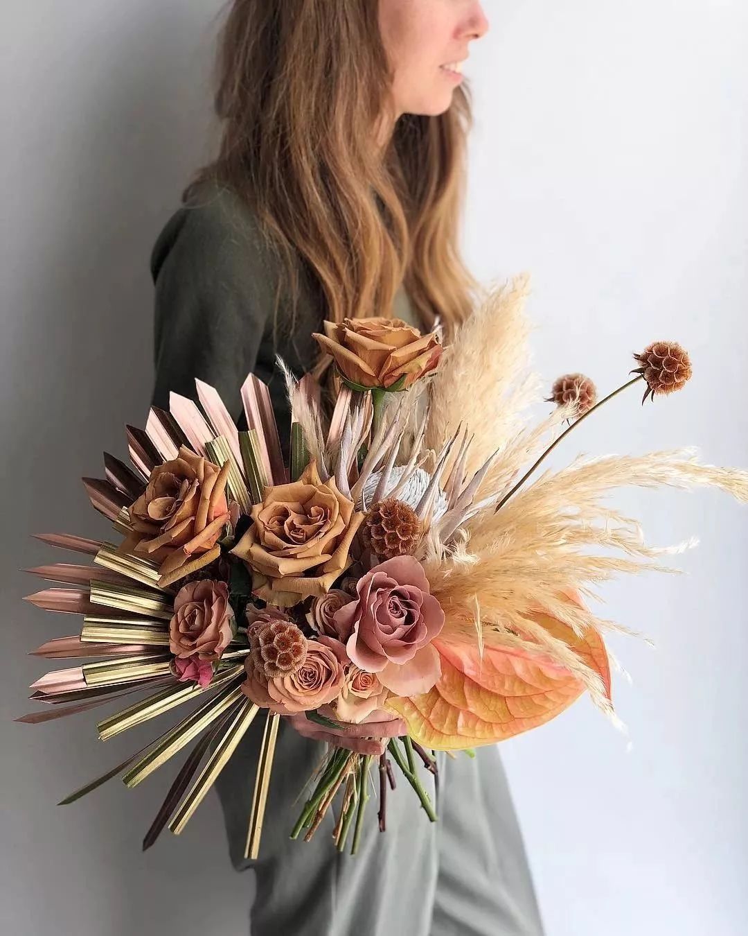 银柳插花颜色搭配教程,插花技巧花艺色彩搭配