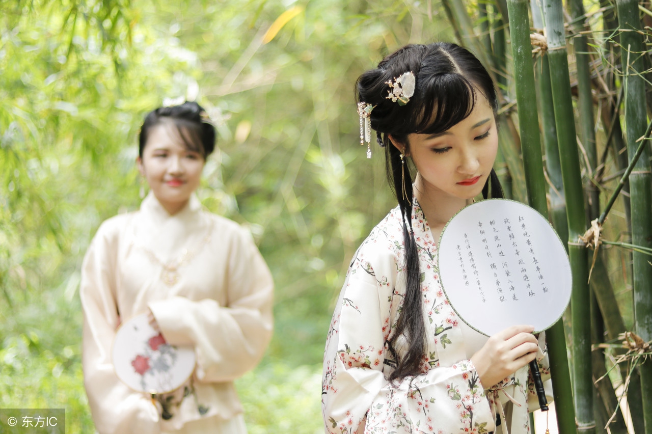 涓勾浜哄凡缁忔椿鎴愪竴閮ㄨタ娓歌,涓勾娲绘垚浜嗕竴閮ㄨタ娓歌