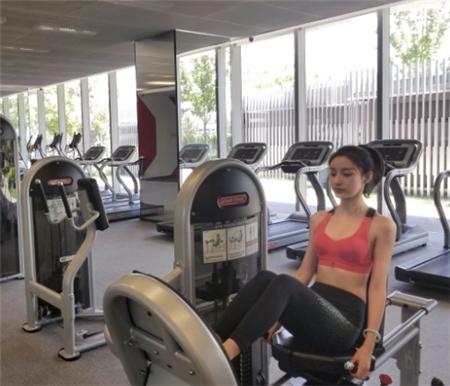 杨茗茗主持世界杯,世界杯主持人杨茗