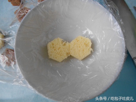 自己做欧洲杯足球蛋糕,世界杯足球面包做法