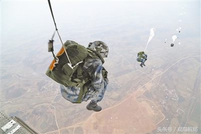 鍧熷満閲庡闇茶惀,鍧熷湴鑽掗噹姹傜敓