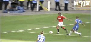 我们除了负责踢球，还负责搞笑，球场上的逗比瞬间